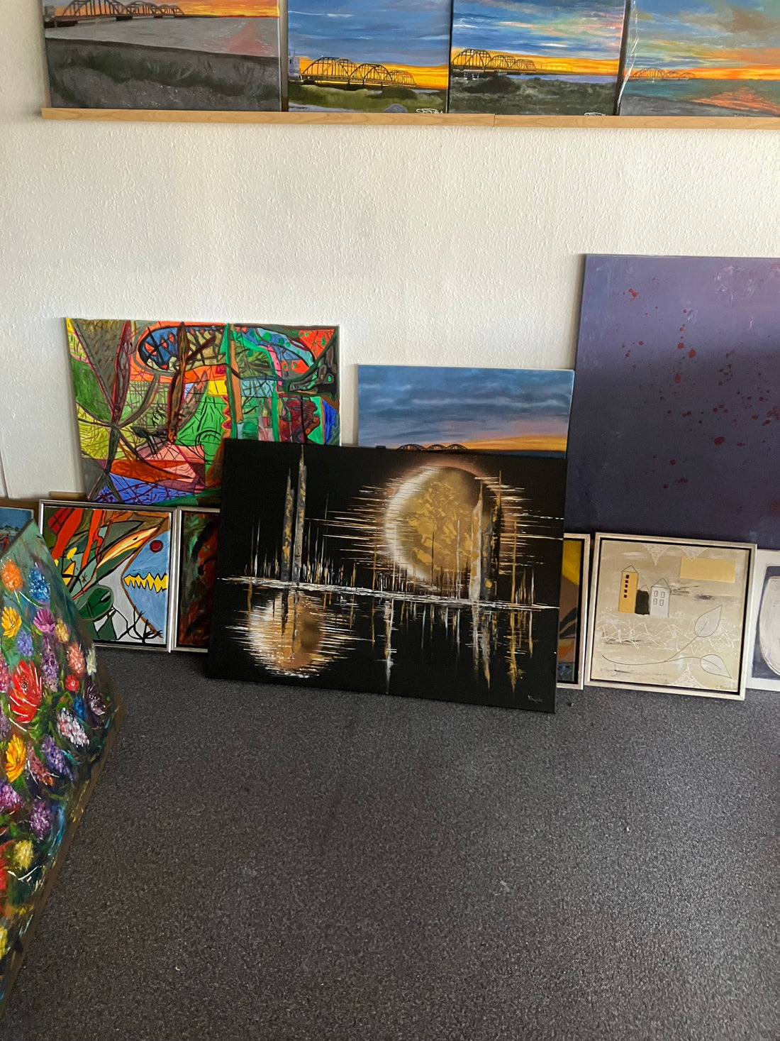 Art : Unlocking the Power of Art: Gratification and Elevation